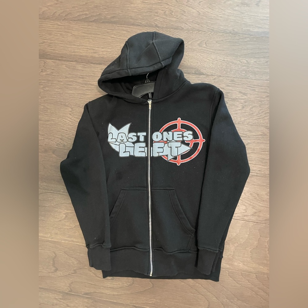 Worn it like twice i forgot i had it need it gone